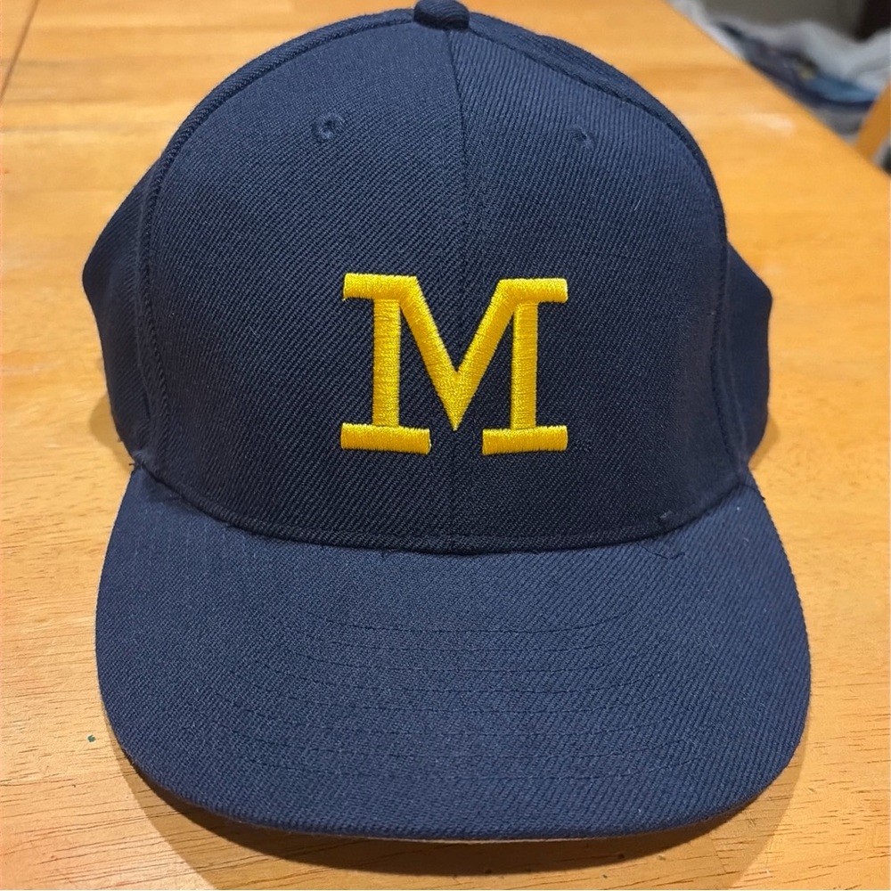 University of Michigan Nike‎ fitted hat 7 3/8 - Picture 6 of 9